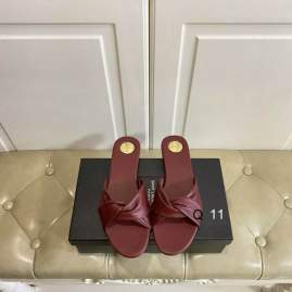 Picture of YSL Shoes _SKUYSLsz35-40Y050220502